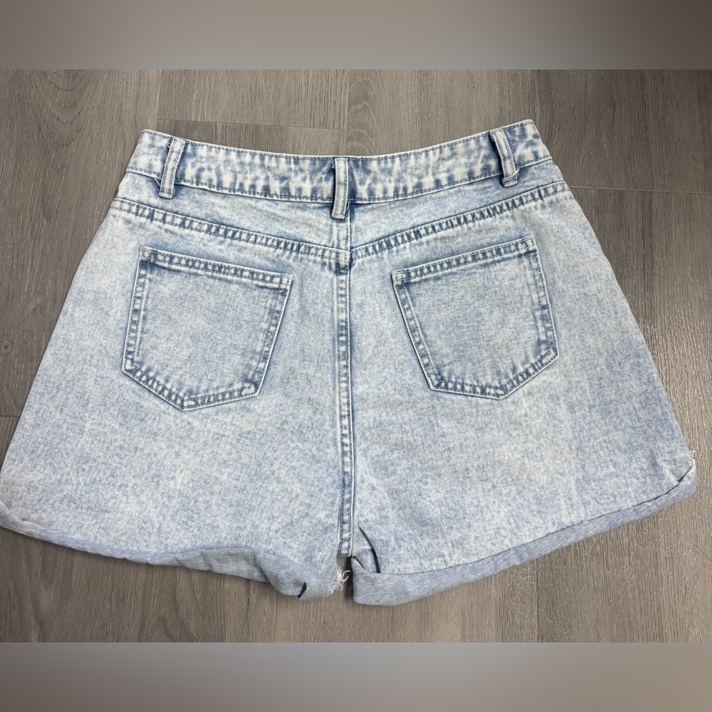 High Waisted Light Wash Denim Shorts 90s Mom Style Rolled Hem Women’s Size Large - Picture 5 of 8